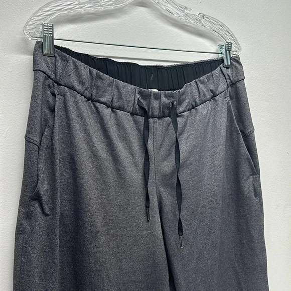 Lululemon On The Fly Pant Luxtreme Pants 27" Heathered Black W5BSES Size 10 - Picture 4 of 11